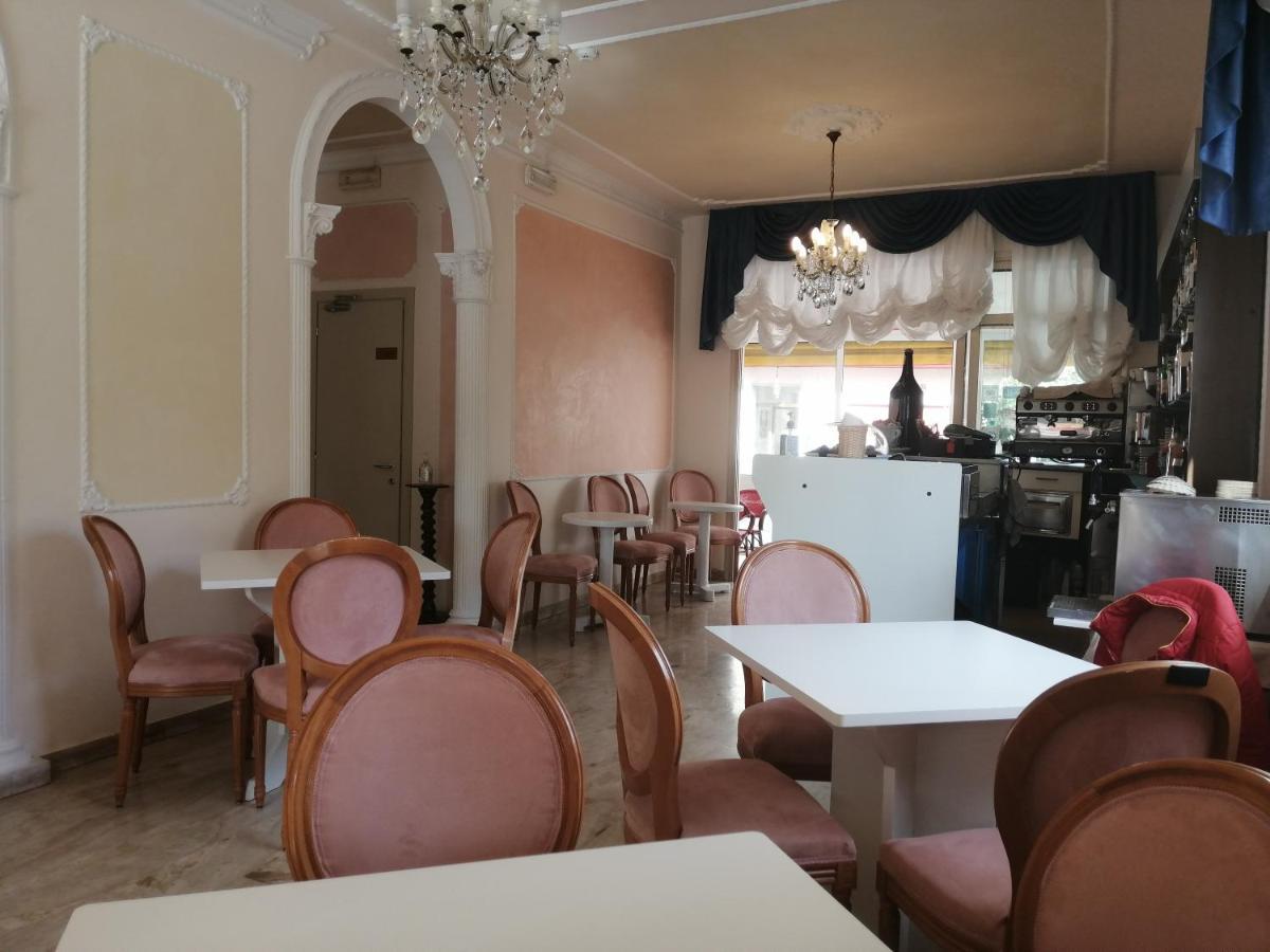 Hotel Kennedy Caorle Esterno foto