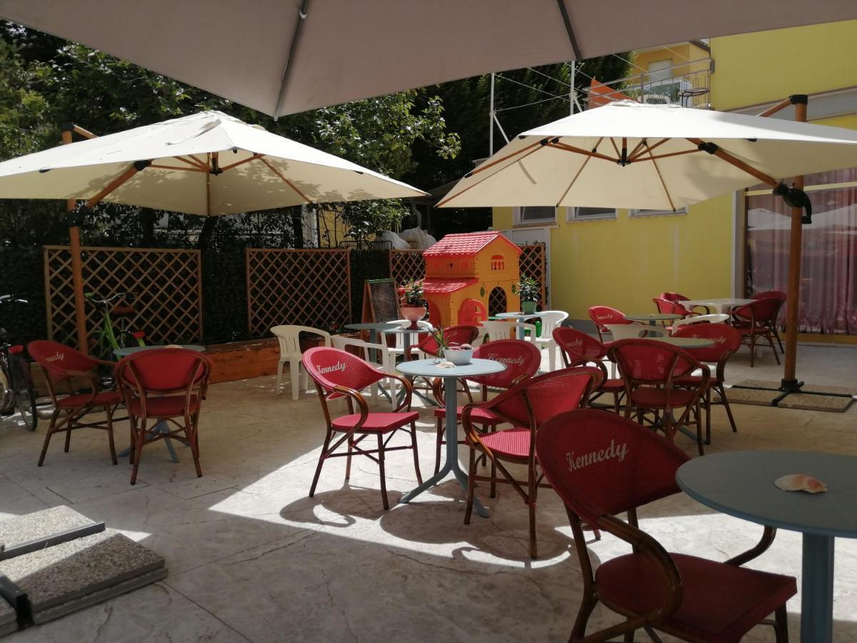 Hotel Kennedy Caorle Esterno foto