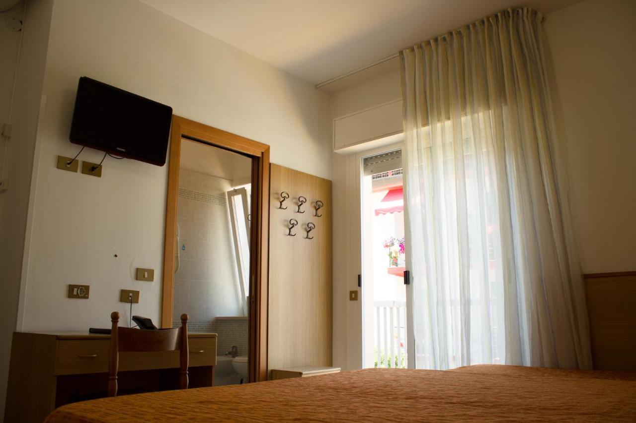 Hotel Kennedy Caorle Esterno foto