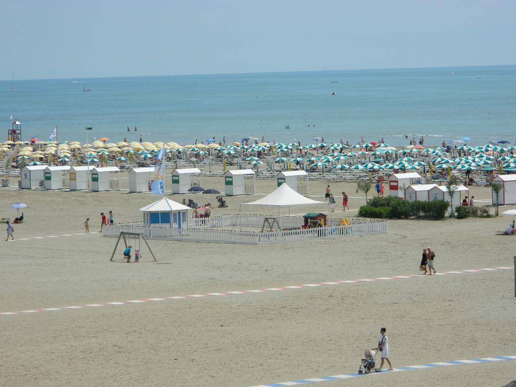 Hotel Kennedy Caorle Esterno foto