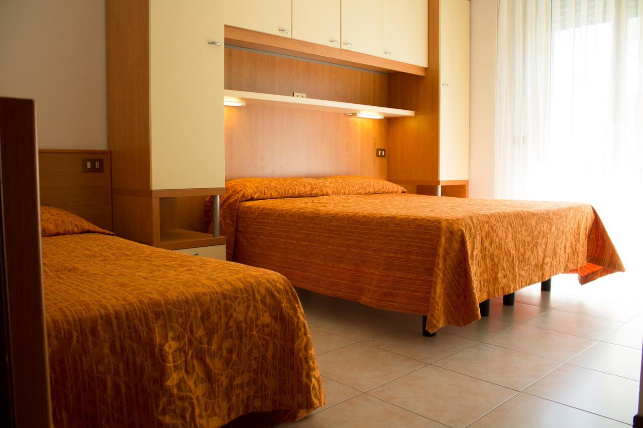 Hotel Kennedy Caorle Esterno foto