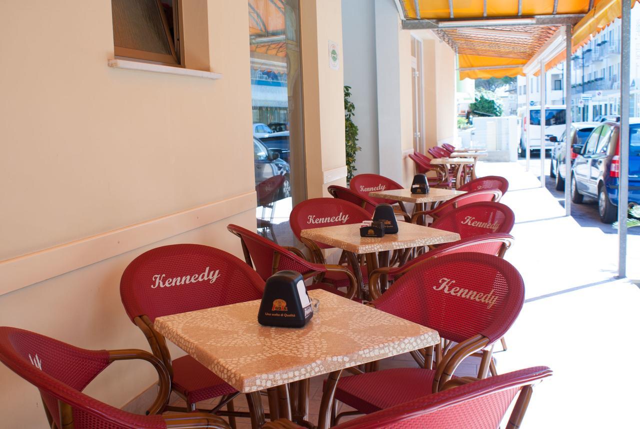Hotel Kennedy Caorle Esterno foto